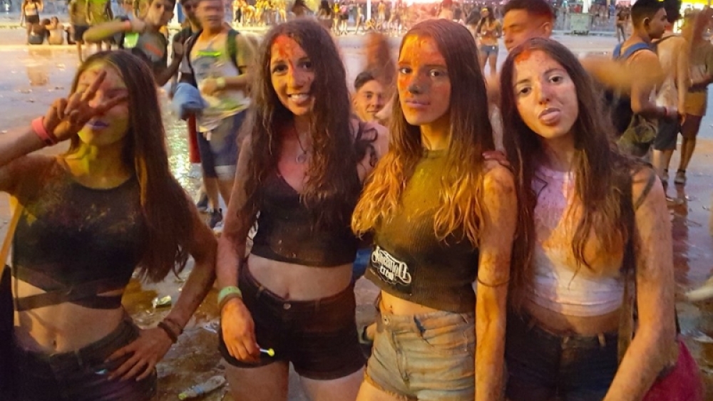 Atina Renk Günü Festivali 10.000 çekti