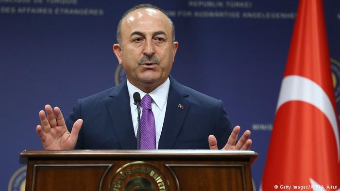 Çavuşoğlu: YPG'lileri çok seviyorsanız ülkenize alın götürün