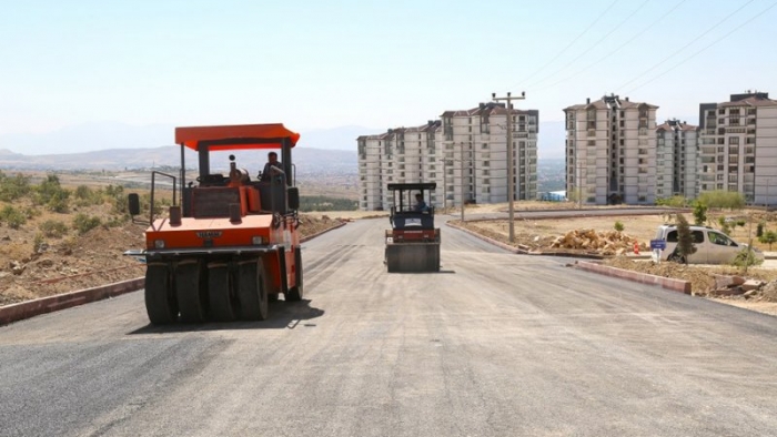 Elazığ Belediyesi Asfalt Çalışmalarına Devam Ediyor