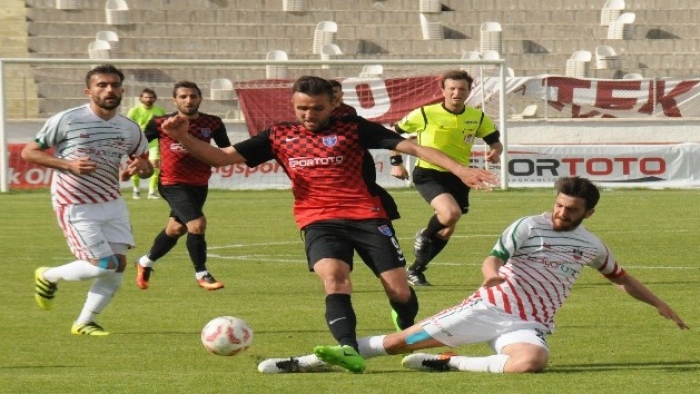 Elaziz Belediyespor 6. sırada sezona nokta koydu