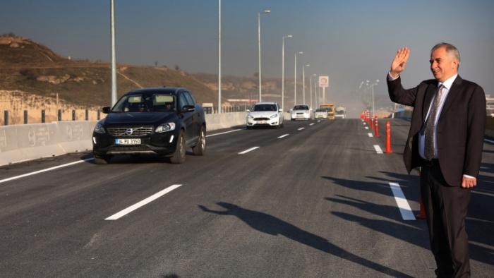 Kavşaklar açılıyor, trafik rahatlıyor