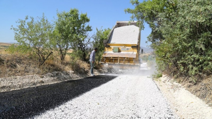 Merkez Köy Yollarında Asfalt Çalışmaları Devam Ediyor