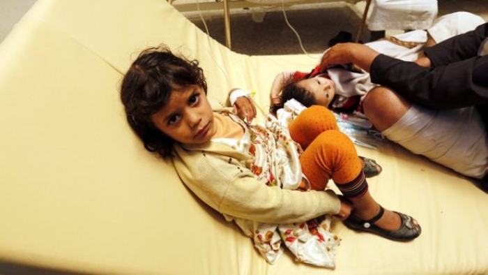 Yemen savaşı: Büyük kolera salgını korku, yardım dercesine